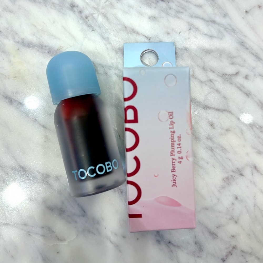 Juicy Berry Plumping Lip Oil - Red